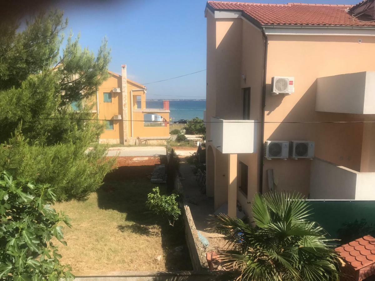 Petra 2 Vir Exterior foto